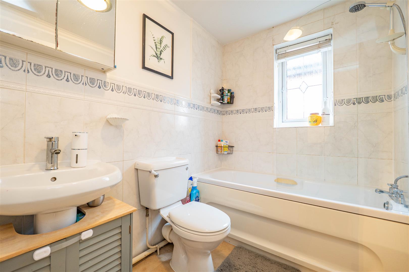 3 bed property in Whiteoak View, Bolton